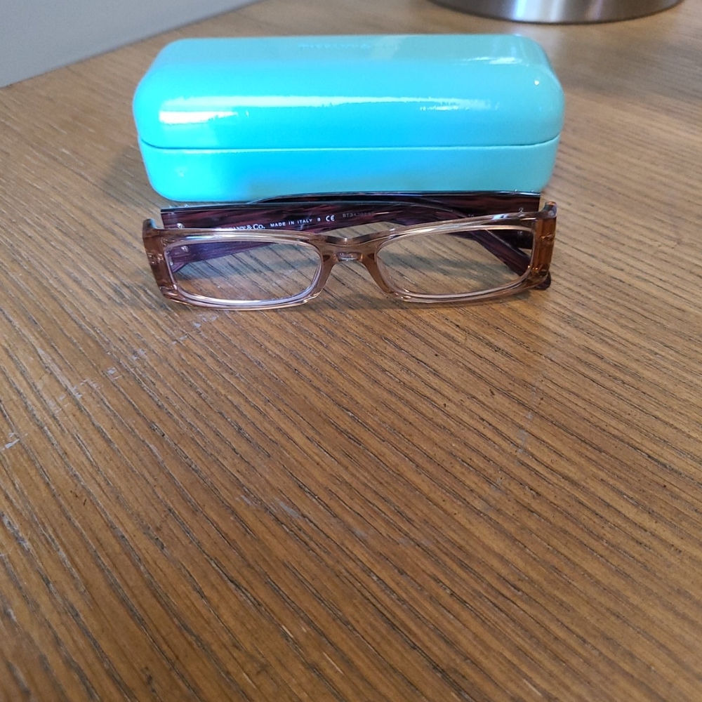Tiffany glasses with Swarovski accent with case